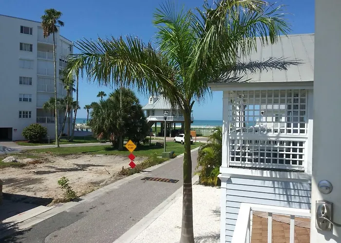 Surfside Cabanas/siesta * Clearwater Beach