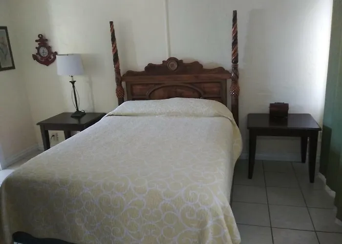 Surfside Cabanas/siesta *