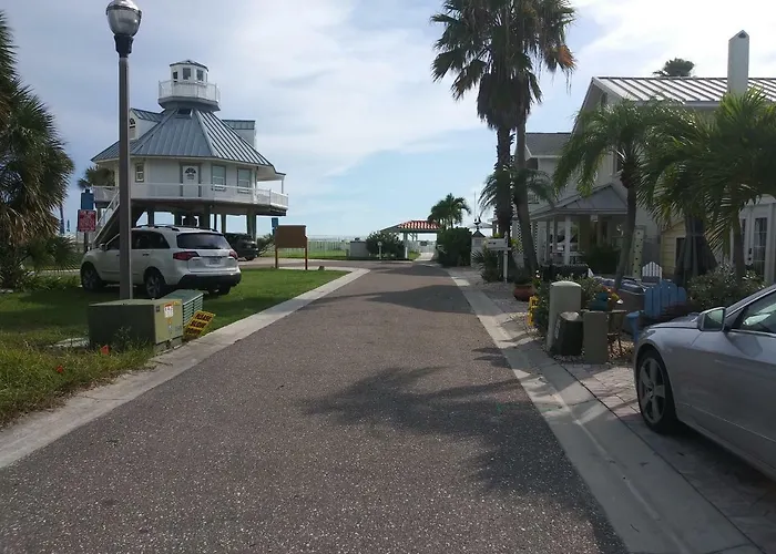 Surfside Cabanas/siesta