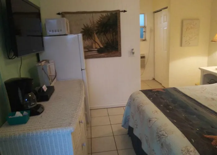 Surfside Cabanas/siesta